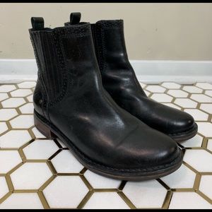 Ugg Leather Caraby Ankle Boots 7.5